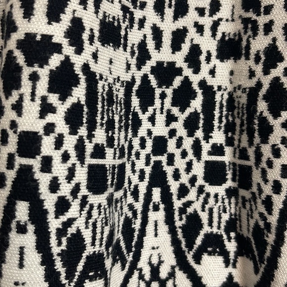 Roz&Ali sweater skirt size medium excellent condition - Picture 2 of 2